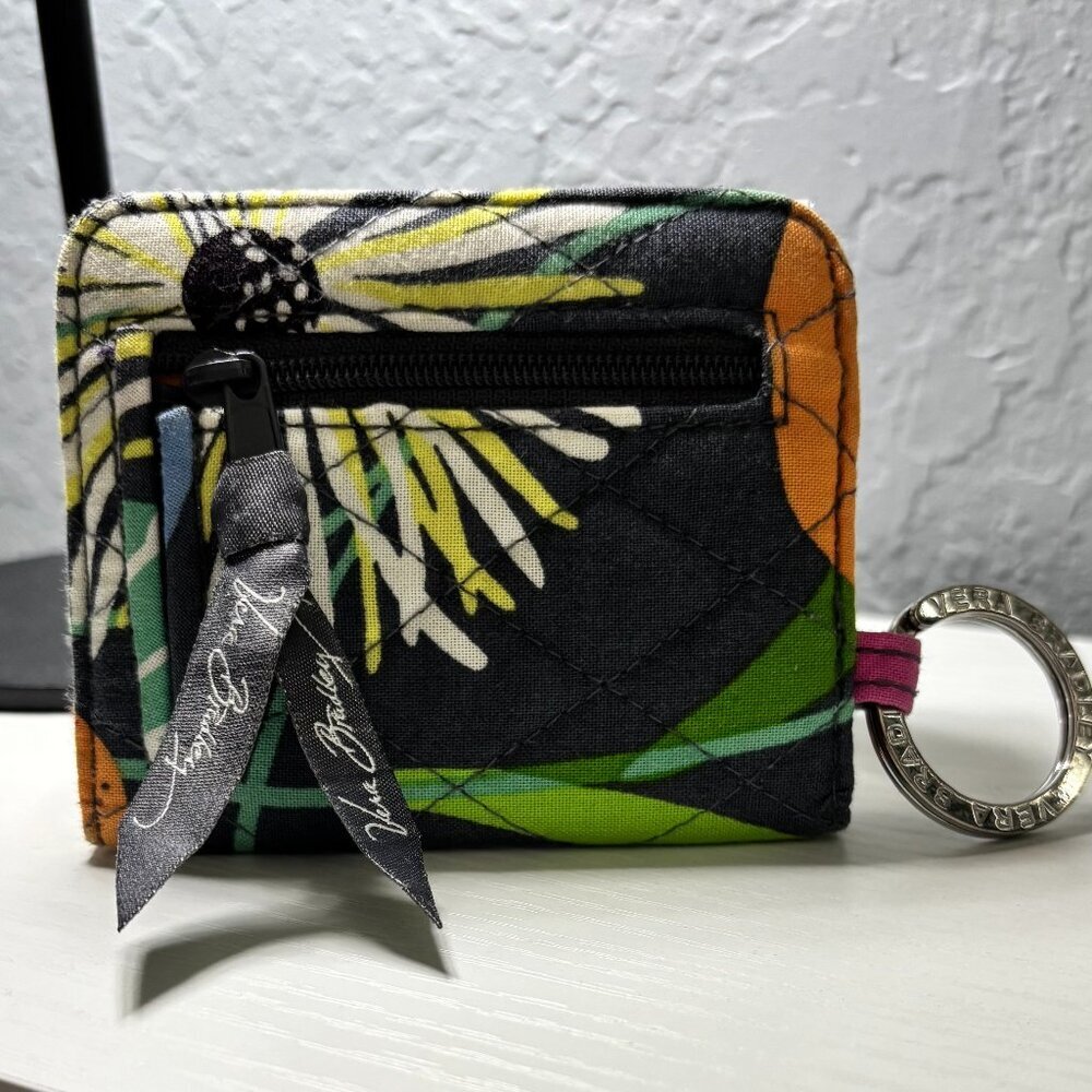 Vera Bradley Jazzy Blooms Zip ID Case Quilted Floral Key Chain Wallet - Picture 2 of 3